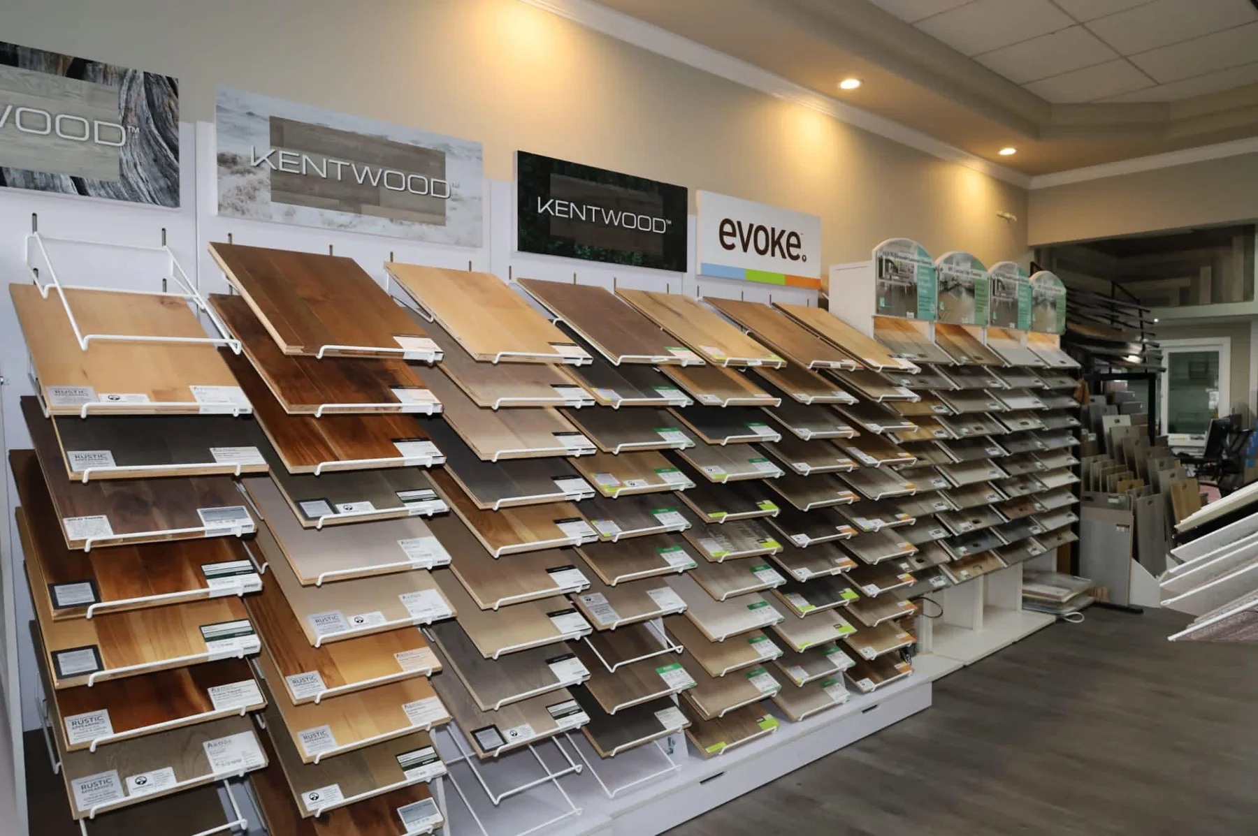 Laminate sample racks with Kentwood and Evoke displays.