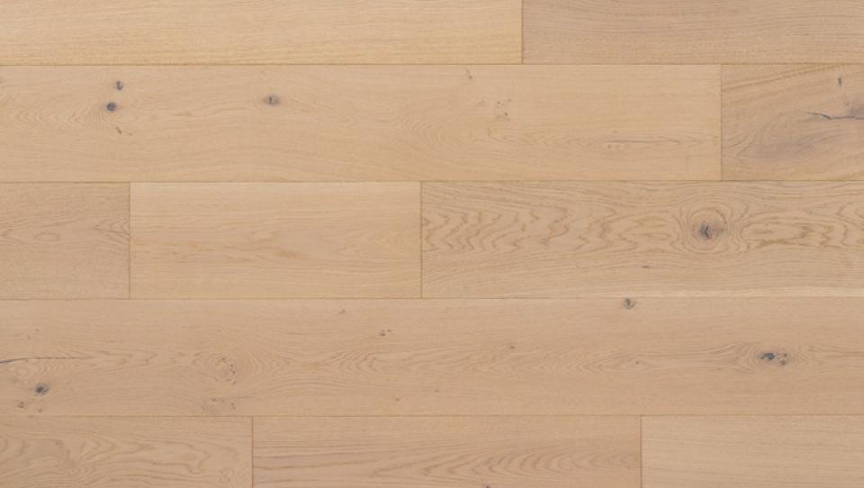 Landmark South - Engineered Hardwood / Kentwood.